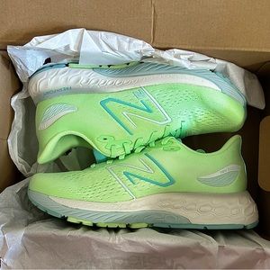 New Balance Women's Fresh Foam X 880v12 Running Shoes (NEW IN BOX)